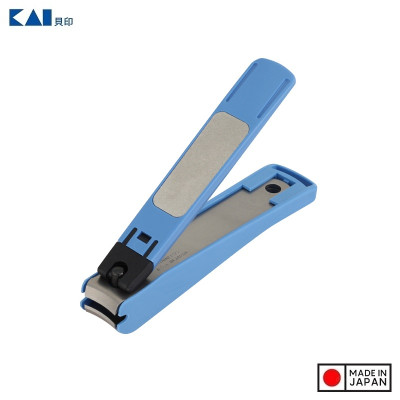 Bấm móng tay cao cấp Kai, phần bọc nhựa được thiết kế dùng để làm nơi chứa móng tay trong khi cắt, bấm tránh rơi vãi khắp nơi - nội địa Nhật Bản