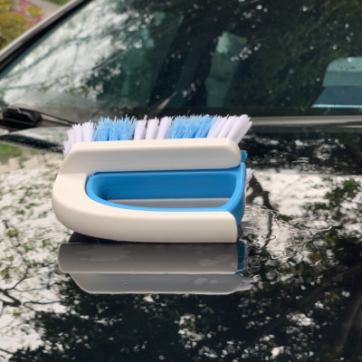 Bàn chải giặt quần áo Kai, lông bàn chải được làm từ các sợi nilon tổng hợp rất bền và dai - nội địa Nhật Bản 