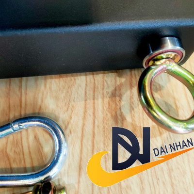 Khung treo bao cát boxing DAI NHAN, làm bằng thép chắc chắn, sơn tĩnh điện đen nhám, tặng đầy đủ phụ kiện lắp đặt