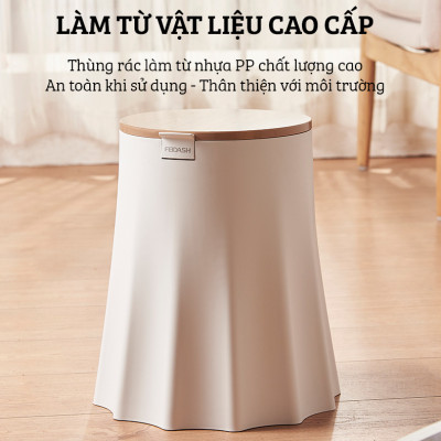 Thùng Rác Gia Đình Hình Gốc Cây Nắp Vân Gỗ Dễ Thương FEIDASH TG3700 - Thiết kế độc đáo mới lạ tạo điểm nhấn cho không gian gia đình bạn - Đáy thùng rác to giúp đứng vững chãi không lo bị đổ bởi lực tác động - Cấu tạo 2 lớp tháo rời dễ dàng vệ sinh hơn