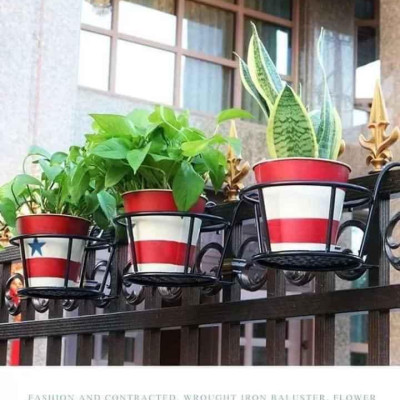 set 3 kệ để hoa ban công có móc treo bằng sắt - mầu đen 