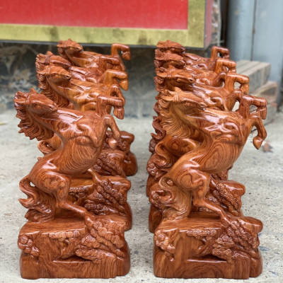 Tượng nhất mã phi thiên bằng gỗ hương kt cao 40×22×10cm