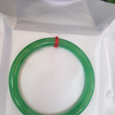 Vòng cẩm thạch Đậu Lý AI CN 53mm Ni 53mm x cọng 7mm Màu xanh Ngọc Đậm đều bóng đẹp xinh xắn Hợp Nữ mệnh Mộc mệnh Hỏa mệnh Thủy 52kg-56kg đeo đẹp ạ