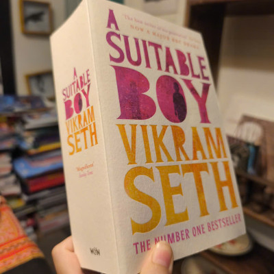 Sách - A Suitable Boy by Vikram Seth | Indian Literature / Romance Historical Fiction / Ngoại văn Nhập khẩu