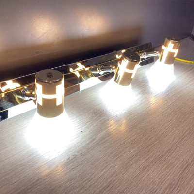 Đèn soi tranh - Đèn rọi gương LED POWE kiểu dáng sang trọng, tinh tế.