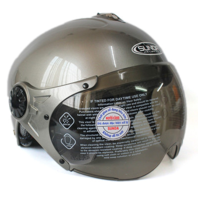 Mũ bảo hiểm có kính SUNDA 137A