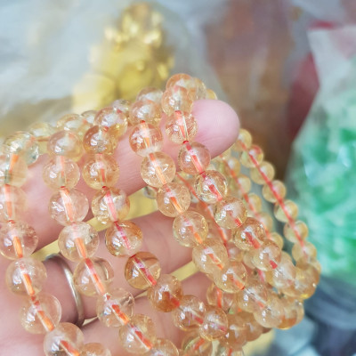 Vòng đá thạch anh tóc vàng tự nhiên  Màu vàng nhẹ nhàng Nữ mệnh kim, Thổ thủy  Vòng size 8mm ạ