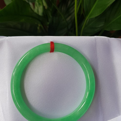 Vòng cẩm thạch Mới Lý T 54mm x 7,2mm Vòng màu xanh nhẹ nhàng bóng đẹp nữ mệnh Mộc mệnh Hỏa mệnh Thủy ạ Nữ 53kg - 60kg đeo đẹp