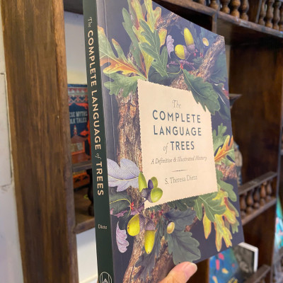 Sách - The Complete Language of Trees: A Definitive and Illustrated History by S. Theresa Dietz