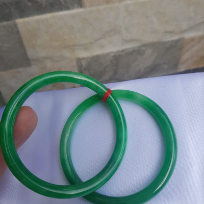 Cặp Vòng tròn 51mm x 6mm Màu xanh ngọc đậm bóng đẹp ạ Nữ mệnh Mộc Hỏa Thủy 50kg - 56kg ạ