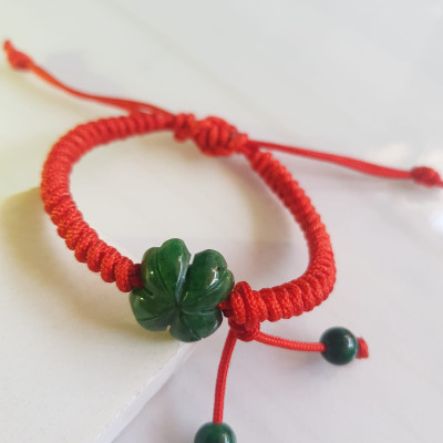 Vòng Đeo Tay Nữ Kiểu Dây Đỏ Cỏ 4 lá Xanh mới lạ đẹp lắm Chất liệu đá cẩm thạch xanh lá cỏ thắt dây kiểu đỏ rẻ đẹp  Nữ đeo tay may mắn tăng đưa rút chỉnh theo tay lớn nhỏ được hết đẹp lắm ạ