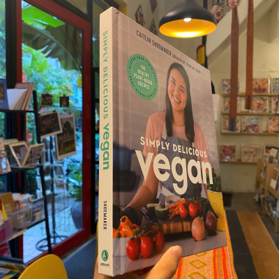 Sách - Simply Vegan Baking by Freya Cox - Sách Nấu Ăn/ Cookbook in English