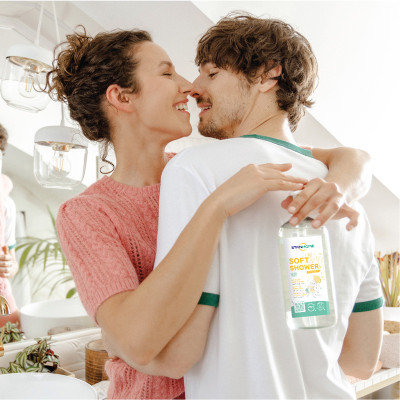 Sữa tắm, rửa mặt không xà phòng hương yến mạch Stanhome Soft Shower 740ML