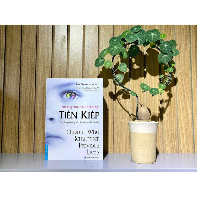 Sách - Những Đứa Trẻ Nhớ Được Tiền Kiếp - First News