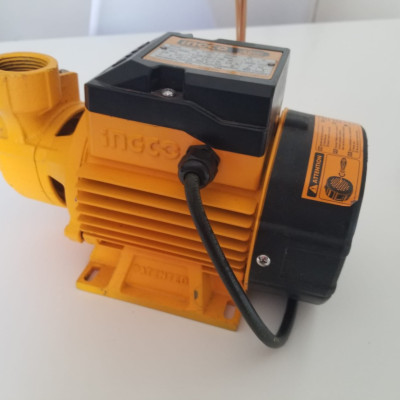 Máy bơm nước hiệu Ingco- VPM3708 370W