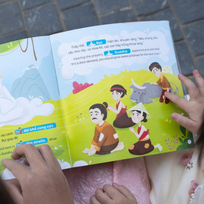 Sách - Truyện Cổ Tích Việt Nam - Song Ngữ Việt - Anh - Với Trang Gấp Khổng Lồ - Đinh Tị Books