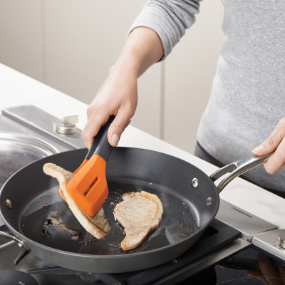 Joseph Joseph - Gắp thực phẩm silicon cao cấp Turner Tongs Orange 101423 (chịu nhiệt 270 độ C)