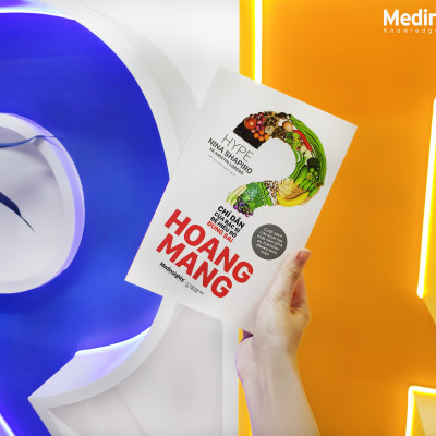 Combo Hoang Mang - Chỉ Dẫn Của Bác Sỹ Để Hiểu Rõ Đúng Sai + Vắc-xin: Những Điều Cần Biết Về Tiêm Chủng