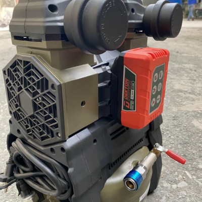 Máy nén khí pin không chổi than 6 lít DEKTON DK-2090-( Tặng kèm 1 pin 21v và 1 sạc pin nhanh) (Tặng kèm còi hơi Tolsen 73195)