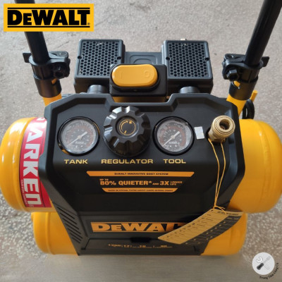 Máy nén khí không dầu 17L DeWALT DXCM3321782 - Hàng chính hãng