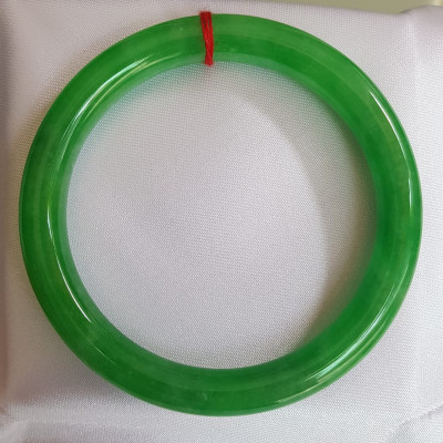 Vòng tay đá cẩm thạch tự nhiên Ngọc Đậu Lý A 54mm x cọng 8mm Màu Xanh Lý Đậu nhẹ tươi bóng mượt đẹp Nữ 53kg - 60kg đeo mệnh Mộc mệnh Hỏa mệnh Thủy ạ