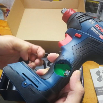 THÂN MÁY SIẾT ỐC VÍT DÙNG PIN 18V 200NM BOSCH GDX 18V-200C - HÀNG CHÍNH HÃNG