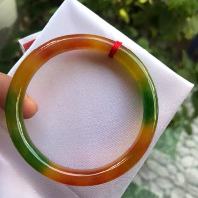 VÒNG MỚI ĐÁ CẨM THẠCH TỨ QUÝ NI 53  MÀU TƯƠI ĐỀU VÒNG BÓNG ĐẸP NỮ TẤT CẢ CÁC MỆNH ĐEO  CÂN NẶNG TẦM 52KG ĐẾN 65KG