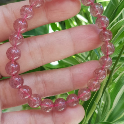 Vòng tay phong thủy đá THẠCH ANH DÂU HỒNG size hạt 8mm tự nhiên NỮ mệnh HOẢ mệnh THỔ may mắn tốt sức khỏe công việc ạ