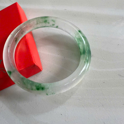 Vòng Tay Nữ Bản Hẹ Đá Mã Não DuLong Trắng Xanh Rong Biển 3 bên cân xứng Trong Bóng Đẹp Ni 56mm Cao 10mm Dầy 7mm Món quà tặng Nữ 53kg - 58kg đeo tay xinh rẻ đẹp ý nghĩa ạ