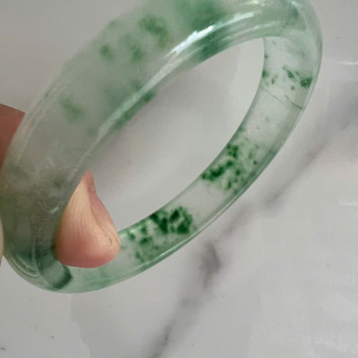 Vòng Tay Nữ Bản Hẹ Đá Mã Não DuLong Trắng Xanh Rong Biển Bông Trong Bóng Đẹp Ni Ni 57mm Cao 12mm Dầy 7mm Nữ 54kg - 58kg đeo tay xinh rẻ đẹp món quà tặng ý nghĩa ạ 