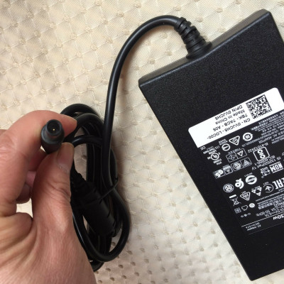 Adapter sạc laptop Dell 130w (19.5v-6,7A) Slim, kim to 7.4mm x 5.0mm dùng cho laptop Precision M4400,M4500, Latitude E6400, E6410,E6500,E6510,E6420,E6520,E6430,E6530,E7240,E7440,E6440,E6540 - Hàng chính hãng