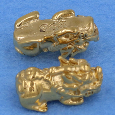 Chuỗi đeo tay gỗ Huyết Rồng 12 ly - cẩn Tỳ Hưu inox vàng VGHRTHV12