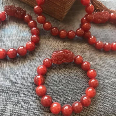 CHIẾC VÒNG TỲ HƯU HÚT TÀI ĐÁ MÃ NÃO ĐỎ 10mm ĐẬM ĐẸP NỮ MỆNH HOẢ THỔ ĐEO XINH