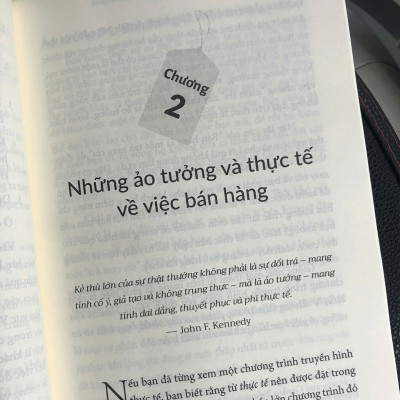 Sách: Mô Hình Bán Hàng Mới - Để Khách Hàng Tự Thuyết Phục Chính Mình