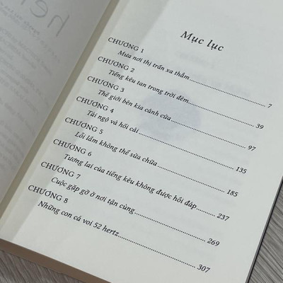 Sách - Những Con Cá Voi 52 Hertz (Nhã Nam HCM)