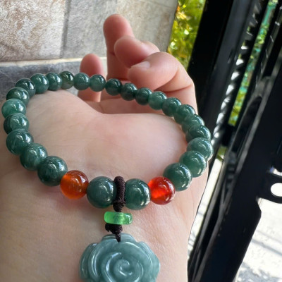 Vòng Tay Chuỗi Nữ Đá Cẩm Thạch Xanh Lam Đậm Tự Nhiên Mix Bông Hồng rất là xinh đẹp size hạt 7mm các chị em nữ mệnh thủy mệnh mộc mệnh và hỏa đeo chuẩn hợp món quà tặng phụ nữ quà sinh nhật đẹp ý nghĩa rẻ đẹp ạ