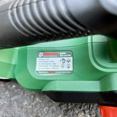 COMBO Máy cưa xích dùng pin 21V Dekton M21-Cx12BL KÈM PIN M21-B6A8C VÀ SẠC M21-S25A TẶNG 1 PIN M21-B3000 - KM_T8 -HÀNG CHÍNH HÃNG