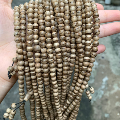Vòng đeo tay, lắc tay quấn 3 vòng phong thủy từ gỗ trầm hương tốc Malaysia tự nhiên mix charm 108 hạt