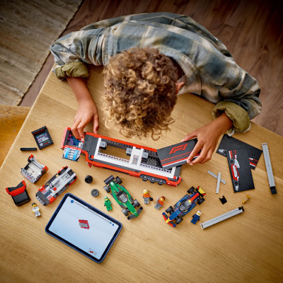 LEGO CITY 60445 Đồ Chơi Lắp Ráp Xe Vận Chuyển Xe Đua F1 (1086 chi tiết)