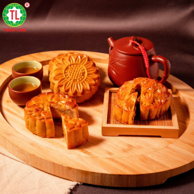 Hộp bánh trung thu 2 bánh 1 trứng 150g - Combo Super A2- Thành Long (300g) - VIỆT NAM