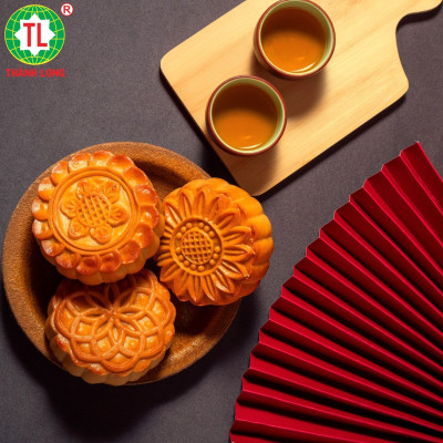 Hộp Bánh Trung Thu 2 bánh 1 trứng 150g - COMBO SUPER A3 - Thành Long (300g) - VIỆT NAM