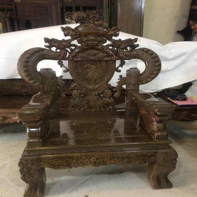 Bộ Bàn Ghế Nghê Đỉnh Rồng Phương Gỗ Mun Đuôi Công