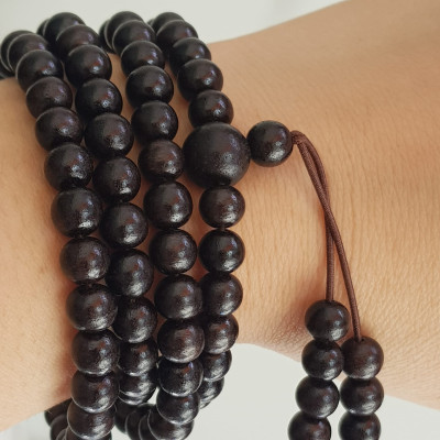 Vòng tay gỗ trầm hương đen nâu Size vòng 7mm thơm nhẹ kiểu quấn tay Anh Chị đeo kiểu quấn tay Đeo tay mình hay đeo 1 Cặp rất dễ thương ạ