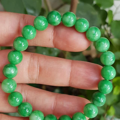 Vòng tay phong thủy đá cẩm thạch xanh tươi size hạt 8mm hay 8li màu xanh ngọc tươi trẻ đẹp nữ mệnh mộc mệnh hỏa mệnh thủy ạ