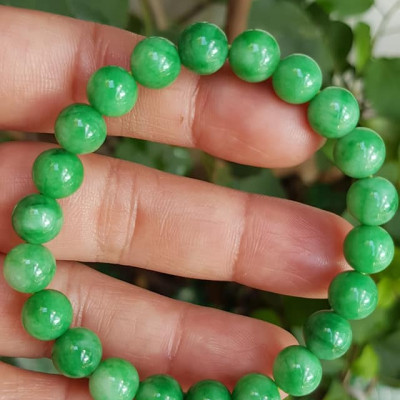 Vòng tay phong thủy đá cẩm thạch xanh tươi size hạt 8mm hay 8li màu xanh ngọc tươi trẻ đẹp nữ mệnh mộc mệnh hỏa mệnh thủy ạ