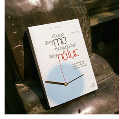 Combo sách: Khi Bạn Đang Mơ Thì Người Khác Đang Nỗ Lực (TB) + Đừng Chỉ Là Hi Vọng + Không Phải Thiếu May Mắn Chỉ Là Chưa Cố Gắng(TB) - (MinhLongbooks)