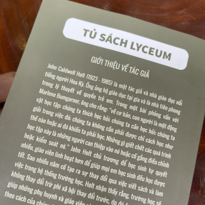 [Tủ sách Lyceum] (Combo 2 cuốn) TRẺ EM KHÓ HỌC THẾ NÀO - TRẺ EM HỌC NHƯ THẾ NÀO? - Sách kinh điển về sự phát triển ở trẻ em - John Holt - Lyceum - NXB Đà Nẵng (sách mới 2022) (Bìa mềm)