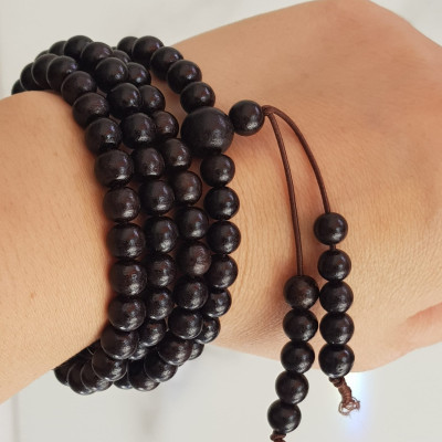 Vòng tay gỗ trầm hương đen nâu Size vòng 7mm thơm nhẹ kiểu quấn tay Anh Chị đeo kiểu quấn tay Đeo tay mình hay đeo 1 Cặp rất dễ thương ạ