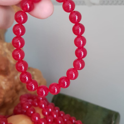 Vòng tay nữ đá mã não đỏ hạt 8mm tươi đậm bóng đẹp Nữ mệnh hỏa mệnh thổ đeo đẹp xinh xinh tay Vòng màu này Nữ lớn nhỏ bé đeo được hết đeo vòng đỏ cho may mắn cả năm xinh đẹp tay ạ