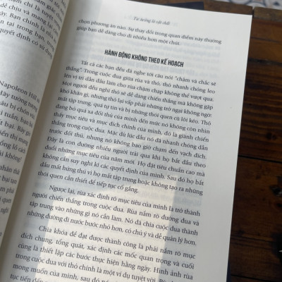 (Ấn phẩm chính thức của quỹ Napoleon Hill) TƯ DUY CỦA NGƯỜI GIÀU GỐC Á – Một ấn phẩm về Nghĩ giàu và Làm giàu – John C.Shin – Hồng Nhung dịch – Tân Việt – NXB Dân Trí (Bìa mềm)